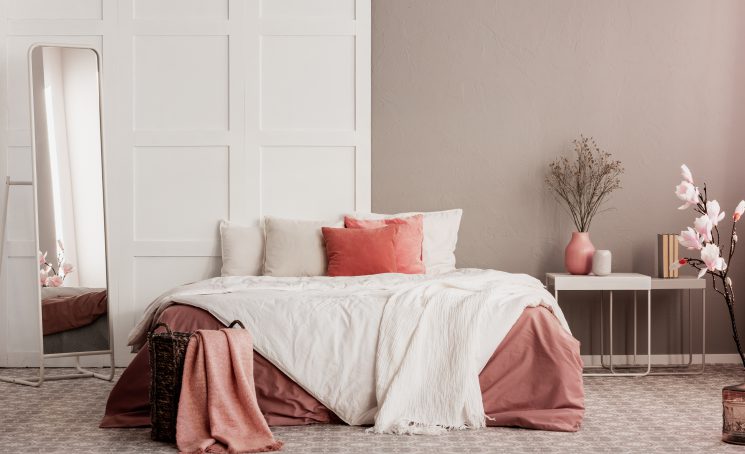 Bed-roze-dekbed-slaapkamer-Spijkenisse