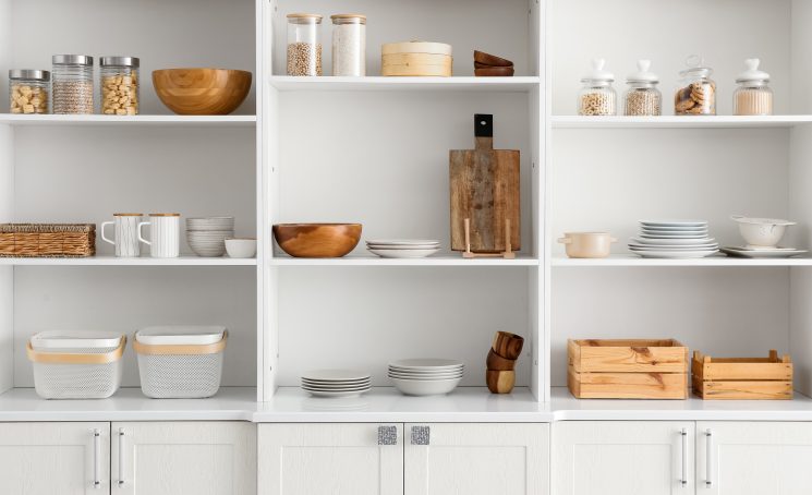 Shelf,Unit,With,Clean,Dishware,In,Kitchen